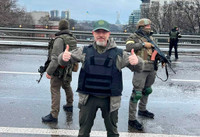 Ukraine nói gì về xe tăng Abrams, tiêm kích F-16 và vai trò của Mỹ?