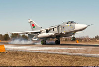 Belarus viện trợ Nga chiến đấu cơ Su-27 và Su-24 đang được cất giữ?