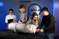 Mỹ bất ngờ phóng tên lửa hạt nhân Minuteman III và khoe vũ khí mới giữa tình hình nóng