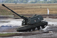 Pháo tự hành 2S19М1 Msta-S nâng cấp rời nhà máy ra thẳng tiền tuyến?