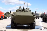 anh-nong-xe-boc-thep-btr-90-khung-nhung-khong-ai-mua-5972-5918.jpg