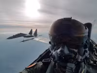 Tên lửa không đối không tầm siêu xa mới của Trung Quốc khiến Mỹ 'giật mình'