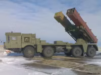 Pháo phản lực phóng loạt Uragan-1M Nga đã sẵn sàng thách thức HIMARS Mỹ