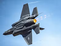 Su-30 sử dụng hệ thống tác chiến điện tử đặc biệt vô hiệu hóa F-35