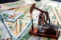 Mỹ mất đòn bẩy kinh tế khi các quốc gia từ chối đồng đô la dầu mỏ? 