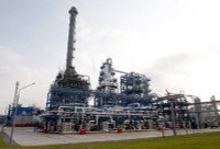 Thị trường dầu mỏ 'thân Nga' tiếp tục phát triển mạnh mẽ