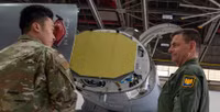 Hệ thống tác chiến điện tử IVEWS giúp tiêm kích F-16 'miễn nhiễm' tên lửa đối phương