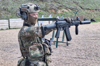 Kalashnikov gửi súng trường tấn công AK-12K cho Quân đội Nga trước thời hạn