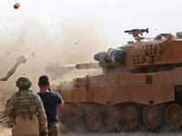 [ẢNH] Pháo binh Thổ Nhĩ Kỳ bất ngờ tấn công dữ dội quân đội chính phủ Syria