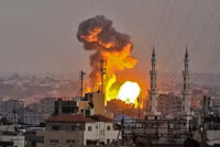 [ẢNH] Đặc phái viên Tổng thống Nga cảnh báo giải pháp quân sự để ngăn Israel tấn công Syria