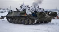 [ẢNH] Căng thẳng tăng cao khi Ukraine dồn pháo binh tầm xa và tên lửa tới sát Donbass