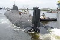 [ẢNH] Tại sao hoán cải tàu ngầm Dmitry Donskoy để mang 200 tên lửa Kalibr là ý tưởng tồi?