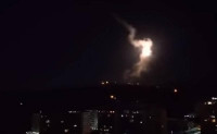 [ẢNH] Israel tấn công Damascus ngay trước mắt S-300 và Bavar-373