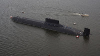 Tàu ngầm hạt nhân siêu lớn Dmitry Donskoy bất ngờ ra khơi khi có tin đã bị loại biên