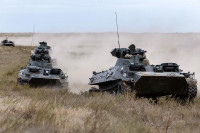 Súng cối Nona-S lắp trên thiết giáp MT-LB- Vũ khí 'lai' độc đáo của Nga quay lại chiến trường