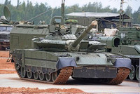 Ukraine tung ngay xe tăng T-80BVM chiến lợi phẩm vào chiến trường
