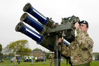 Anh muốn cung cấp khí tài quân sự 'sát thương hơn' cho Ukraine