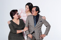 Hoa hậu Khánh Vân khoe khoảnh khắc hiếm hoi chụp cùng cả gia đình