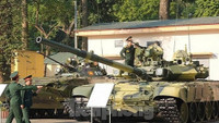 [ẢNH] Báo Nga trầm trồ trước xe tăng T-90 bằng bê tông của Việt Nam khi hoàn thiện