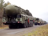 [ẢNH] Nga bất ngờ loại biên số lượng lớn ICBM 