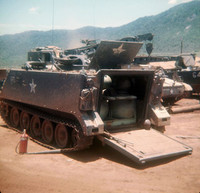 [ẢNH] Báo Nga ngạc nhiên trước thiết giáp phun lửa chiến lợi phẩm của Việt Nam