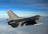 [ẢNH] Lần thứ hai F-16 bắn rơi Su-24 trên bầu trời Syria