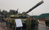 [ẢNH] Báo Nga trầm trồ trước xe tăng T-90 bằng bê tông của Việt Nam khi hoàn thiện