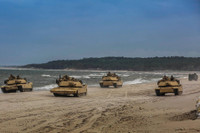 [ẢNH] BMP-2 của Nga bắn nhầm tên lửa vào T-90A gây thiệt hại nghiêm trọng