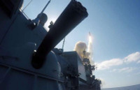 [ẢNH] 10 tên lửa Nga buộc tàu chiến Anh rời Biển Đen