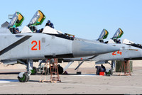 Sự thực Kazakhstan bán hàng loạt máy bay chiến đấu Liên Xô cho Mỹ