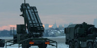 3 tên lửa Iskander-M bắn cấp tập vào tổ hợp phòng không Patriot