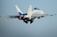 Kỷ nguyên tiêm kích hạm F/A-18 Hornet lừng danh chuẩn bị khép lại?