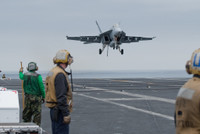 Kỷ nguyên tiêm kích hạm F/A-18 Hornet lừng danh chuẩn bị khép lại?