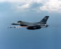 Tên lửa AIM-120 AMRAAM trên tiêm kích F-16 gây nguy cơ lớn cho Không quân Nga