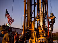 Các công ty dầu đá phiến Mỹ âm thầm hợp tác với OPEC+ thao túng thị trường?