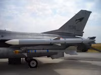 Tên lửa AIM-120 AMRAAM trên tiêm kích F-16 gây nguy cơ lớn cho Không quân Nga