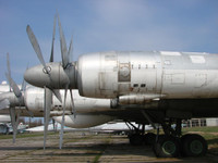 Nga nhớ về máy bay chở khách Tu-114 khi MS-21 và SJ-100 chậm trễ