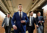 Bộ trưởng Quốc phòng Mỹ bất ngờ nói về khả năng giao vũ khí hạt nhân cho Ukraine