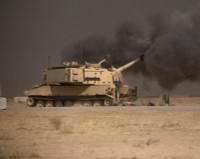 Hàng chục pháo tự hành tiên tiến nhất của Mỹ áp sát biên giới gây áp lực lên Nga và Belarus