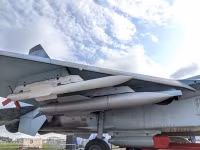 Tiêm kích Su-35S lập kỷ lục khi bắn hạ MiG-29 bằng tên lửa R-37M từ cự ly 213 km?