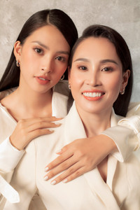 Tiểu Vy lưu lại hình ảnh tuổi thanh xuân cùng mẹ