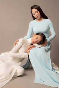 Tiểu Vy lưu lại hình ảnh tuổi thanh xuân cùng mẹ