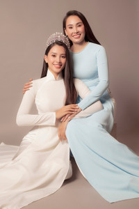 Tiểu Vy lưu lại hình ảnh tuổi thanh xuân cùng mẹ