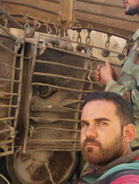 [ẢNH] 'Mái che' trên T-72B3 Nga vô tác dụng trước tên lửa Javelin Ukraine