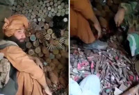 [ẢNH] Quân kháng chiến gặp nguy khi bị Taliban chiếm kho vũ khí quan trọng
