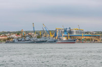 [ẢNH] Soái hạm Ukraine bị vô hiệu hóa trong khi Nga chẳng tốn một viên đạn