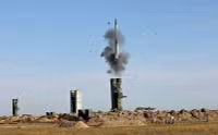 [ẢNH] Iraq ‘lách luật’ trừng phạt của Mỹ, mua hệ thống tên lửa S-300 ‘ruột’ S-400 từ Nga?