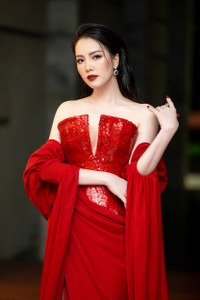 Á hậu Thuỵ Vân: 