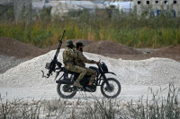 Phiến quân HTS chiếm được đường cao tốc quan trọng nhất Syria