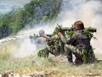 [ẢNH] Ly khai miền Đông lần đầu dùng vũ khí nhiệt áp tấn công quân đội Ukraine?